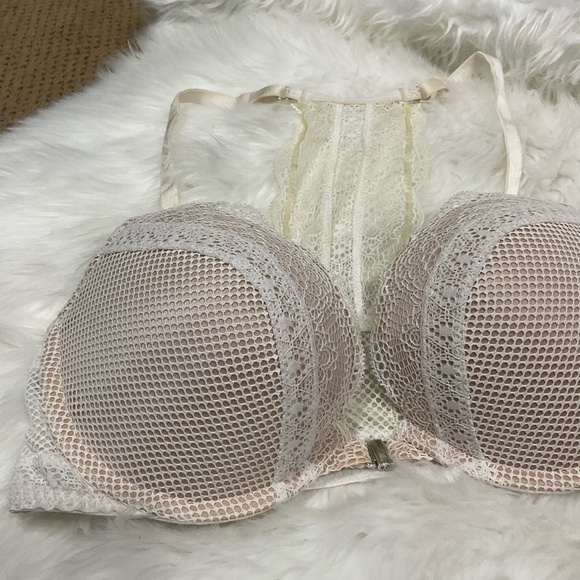 Victoria's Secret Cream and Tan Mesh Bra Set - Picture 3 of 12